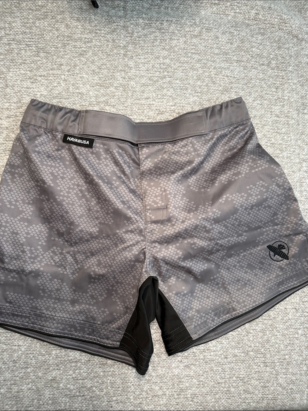 Hayabusa Gray Athletic HEX Mid-Thigh MMA Shorts Size M